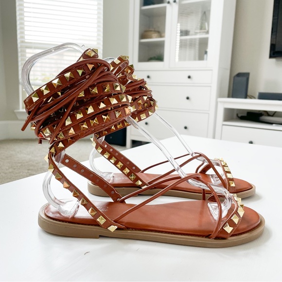 Mata “Empire State” Tan Tall Strappy Sandal - Picture 2 of 7